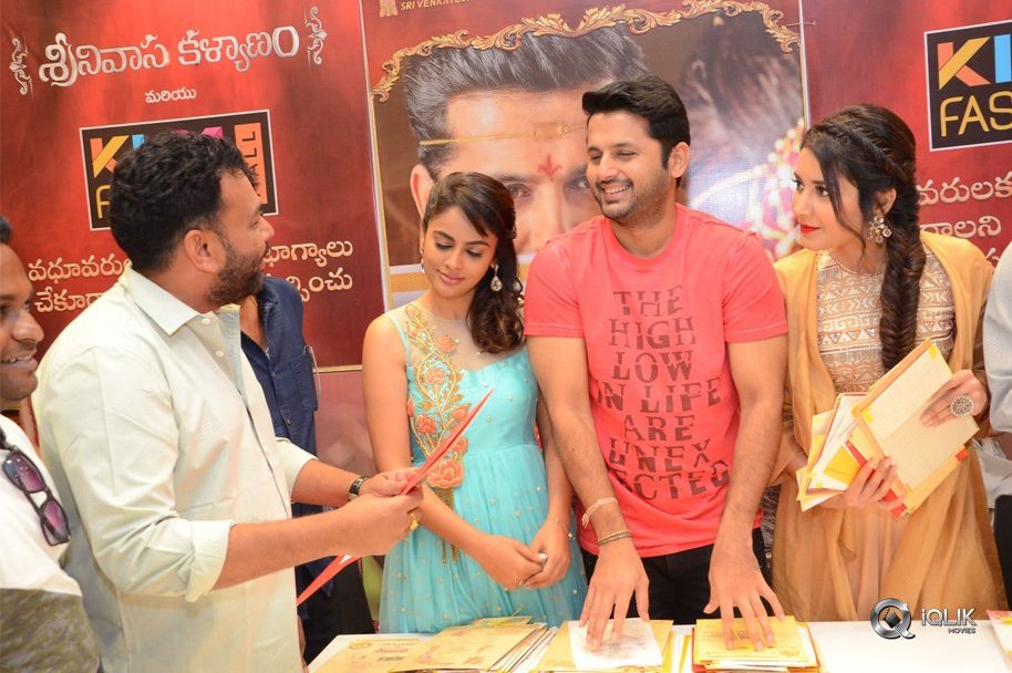 Srinivasa-Kalyanam-Team-at-KLM-Fashion-Mall
